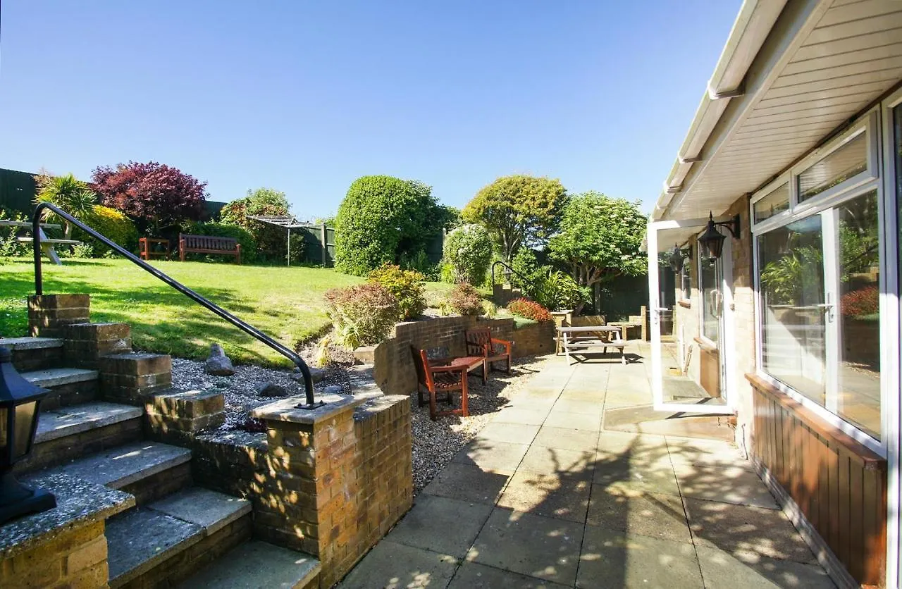 Holiday home Dean Court Garden - Parking - By Brighton Holiday Lets United Kingdom